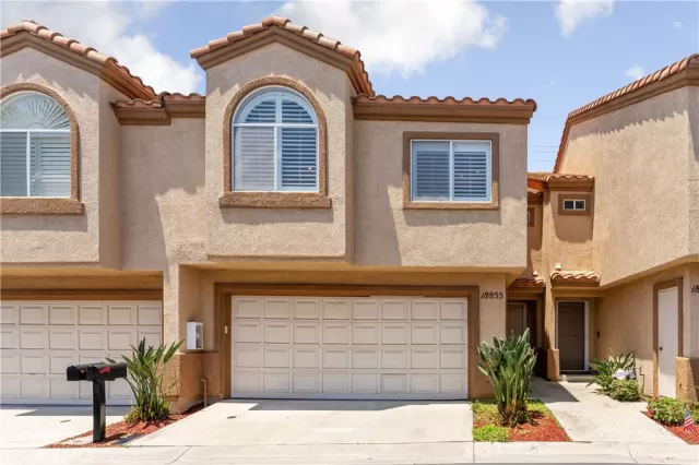 MLS: OC23118903 Condo For Sale