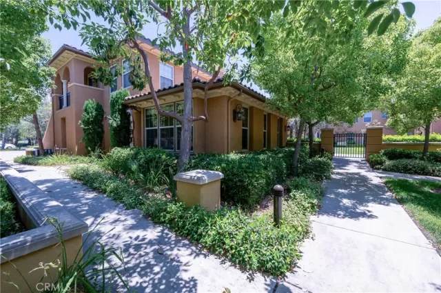 MLS: OC23119015 Condo For Sale