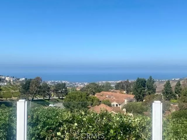 MLS: OC23119243 Condo For Sale