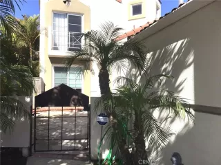 Photo #4: OC23119243 Listing 