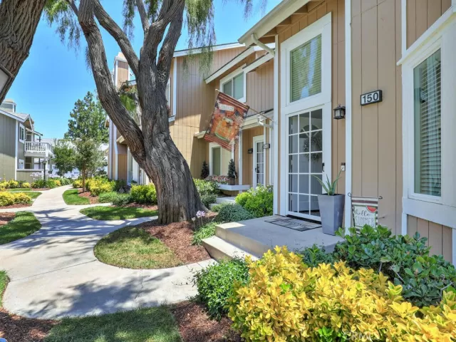 MLS: OC23119471 Condo For Sale