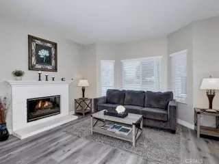 Photo #3: OC23119471 Listing 