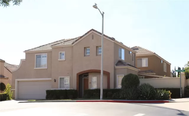 MLS: OC23119547 Condo For Sale