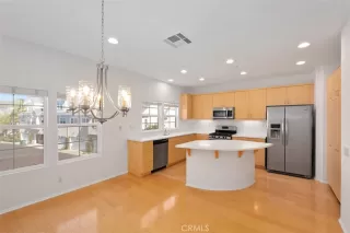 Photo #3: OC23119604 Listing