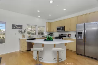 Photo #4: OC23119604 Listing