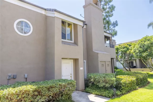 MLS: OC23120178 Condo For Sale