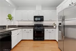 Photo #6: OC23120323 Listing 