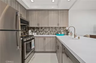 Photo #2: OC23120404 Listing 