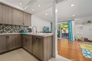 Photo #5: OC23120404 Listing 