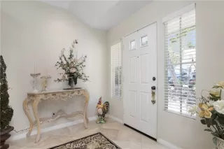 Photo #4: OC23120647 Listing