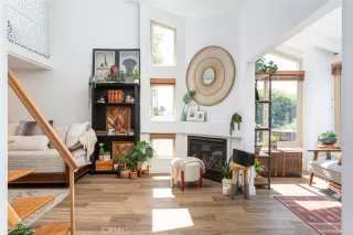 Photo #1: OC23120689 Listing 