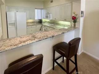 Photo #6: OC23120909 Listing 