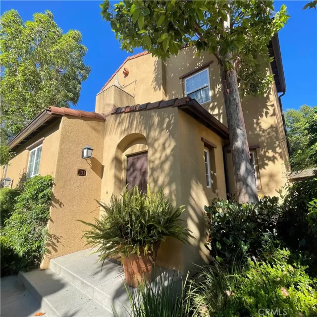 MLS: OC23121097 Condo For Sale