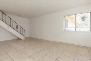 Photo #4: OC23121172 Listing 