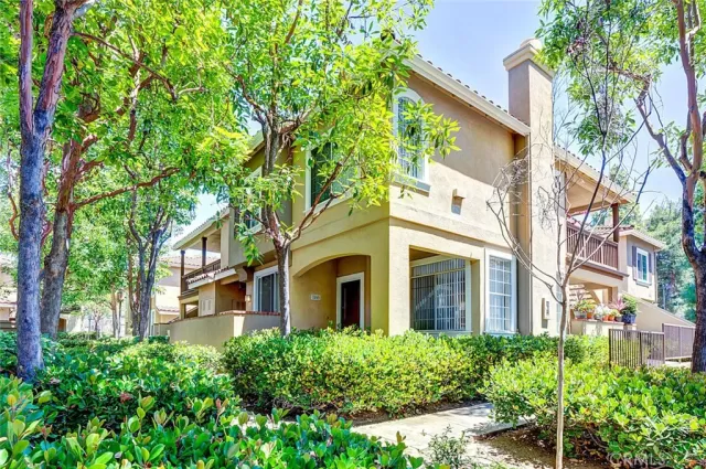 MLS: OC23121188 Condo For Sale