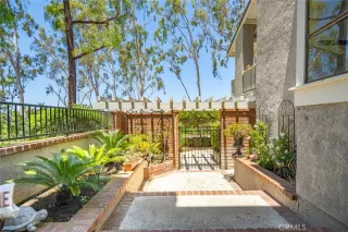 Photo #2: OC23121359 Listing