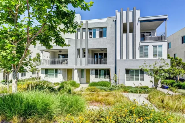 MLS: OC23121444 Condo For Sale