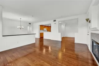 Photo #6: OC23121461 Listing 