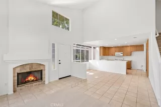 Photo #3: OC23121691 Listing