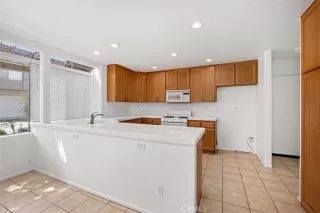 Photo #5: OC23121691 Listing