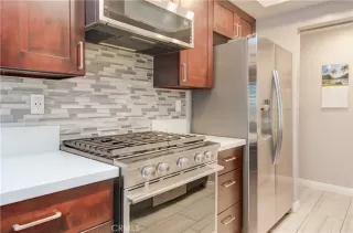 Photo #4: OC23121751 Listing