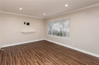 Photo #6: OC23121786 Listing 