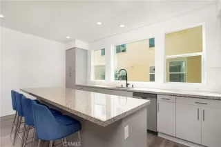 Photo #4: OC23121965 Listing 