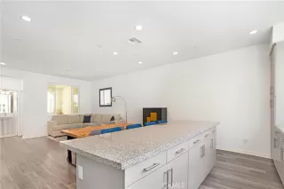 Photo #5: OC23121965 Listing 