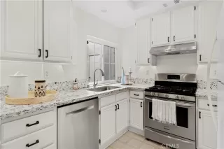 Photo #5: OC23122406 Listing