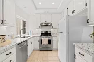 Photo #6: OC23122406 Listing