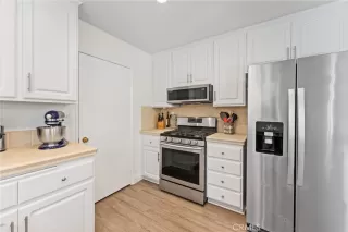 Photo #4: OC23122416 Listing