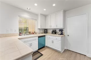 Photo #5: OC23122416 Listing