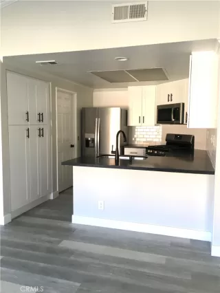 Photo #2: OC23122841 Listing 