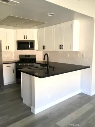 Photo #3: OC23122841 Listing 