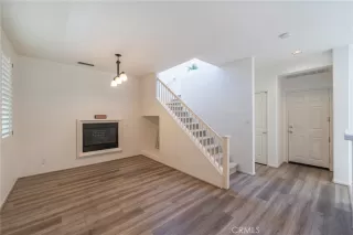 Photo #5: OC23122858 Listing 