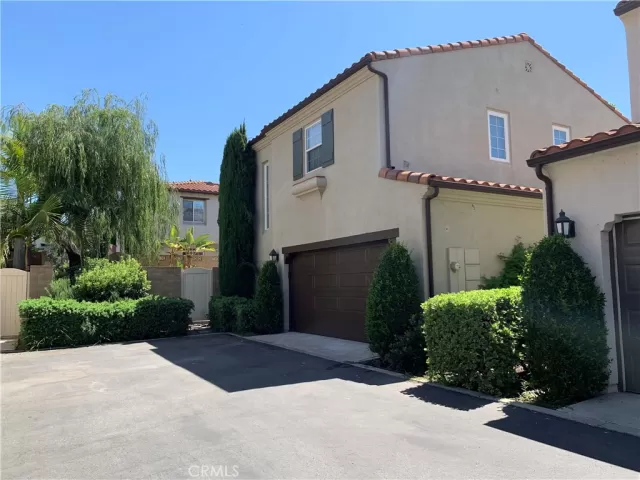 MLS: OC23122943 Condo For Sale