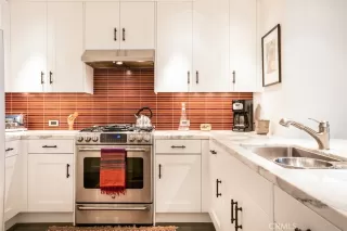 Photo #5: OC23123009 Listing 