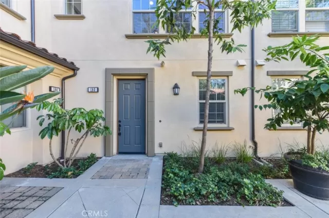 MLS: OC23123392 Condo For Sale