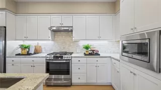 Photo #2: OC23123401 Listing