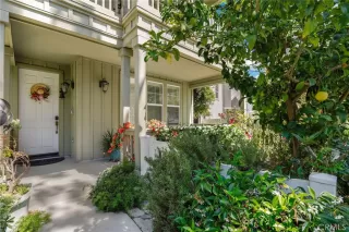 Photo #2: OC23123469 Listing