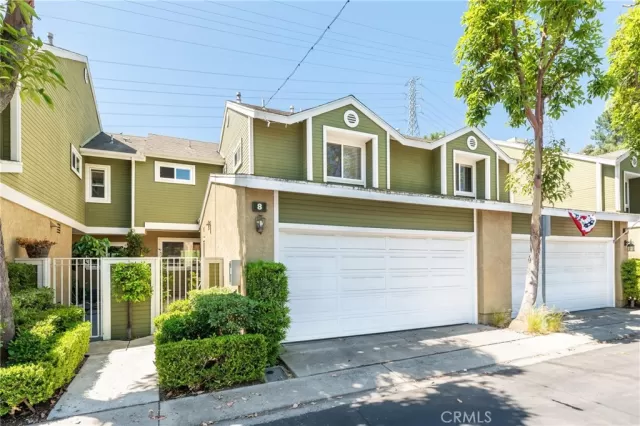 MLS: OC23123517 Condo For Sale