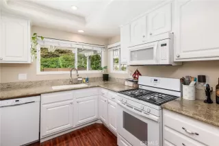 Photo #4: OC23123517 Listing 