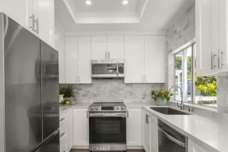 Photo #6: OC23123880 Listing 