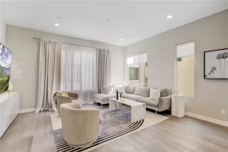 Photo #1: OC23124006 Listing