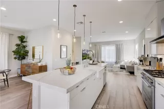 Photo #5: OC23124006 Listing