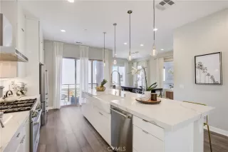 Photo #6: OC23124006 Listing