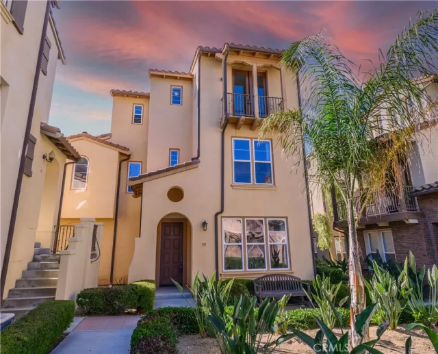 MLS: OC23124248 Condo For Sale