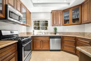 Photo #2: OC23124253 Listing