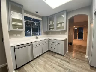 Photo #3: OC23124363 Listing