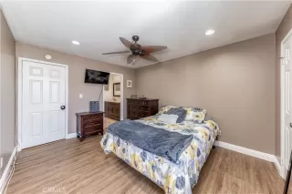 Photo #4: OC23124979 Listing 